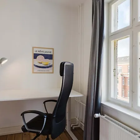 Stunning 6-pax Valby Apartment Kopenhagen